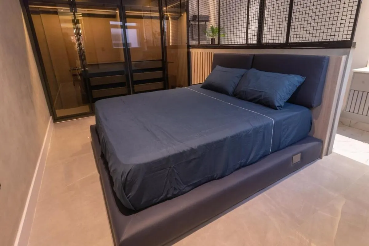 Luxury Penthouse With Jacuzzi And Ac, North Medellin Apartment