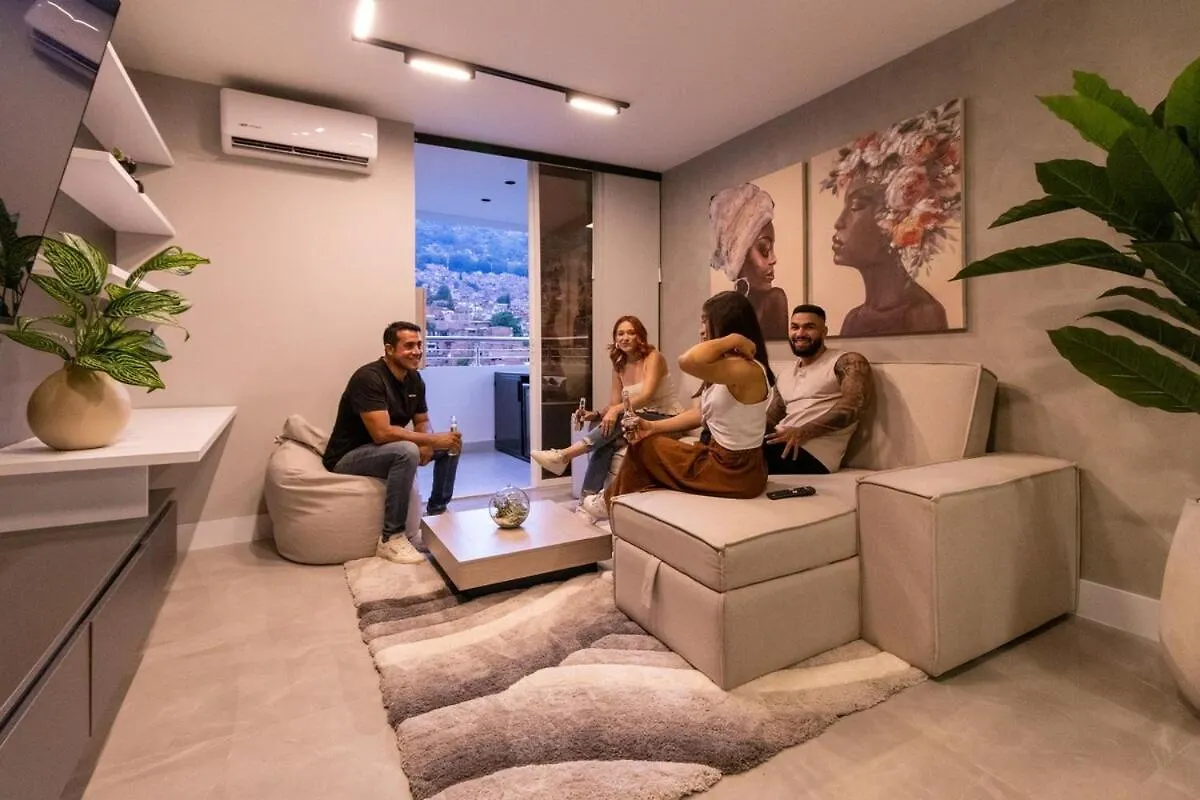 Luxury Penthouse With Jacuzzi And Ac, North Medellin Apartment
