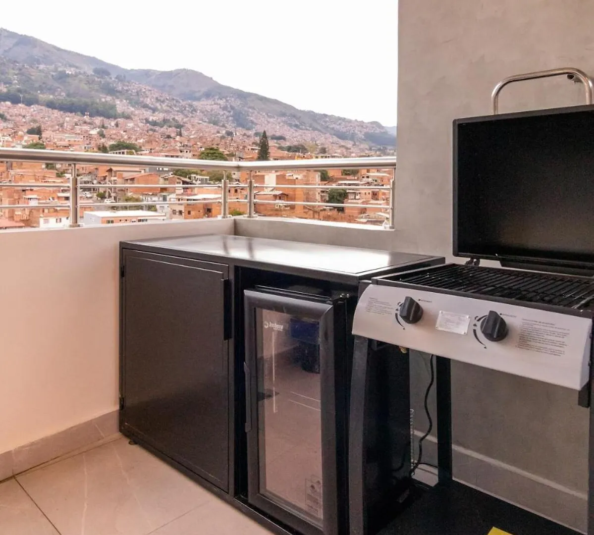 Luxury Penthouse With Jacuzzi And Ac, North Medellin Apartment 0*,  Colombia